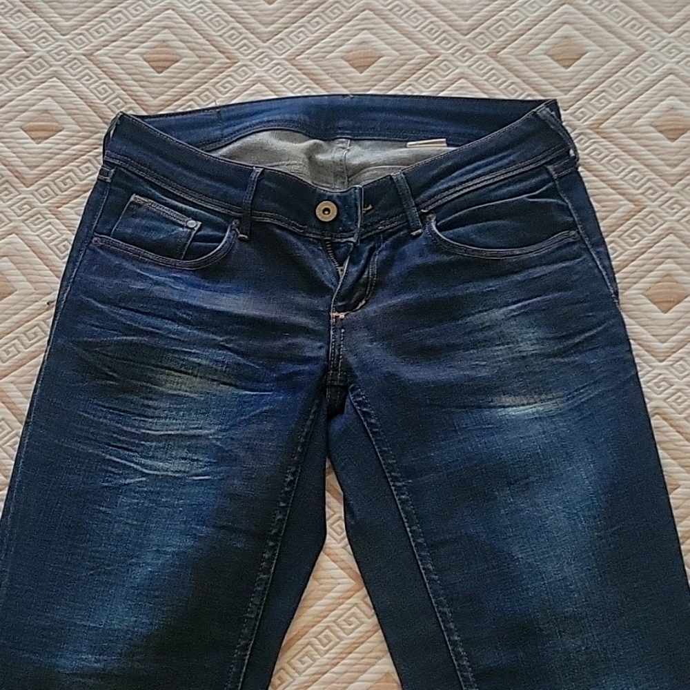 H&M skinny blue jeans, Size 26.